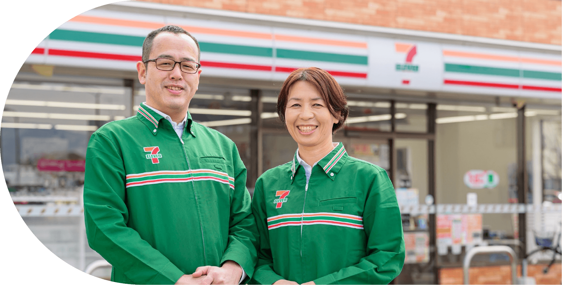 伊藤宗吉商店のセブンイレブンで働くスタッフ達